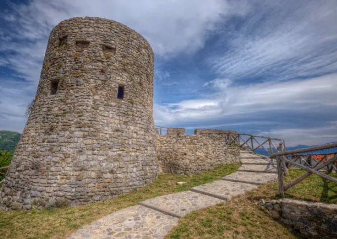 Rocca di Trassilico, Italy